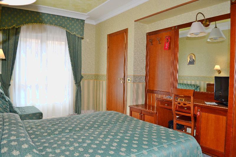 Hotel Valle Rossa San Giovanni Rotondo Kültér fotó